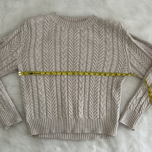 Evereve Alexis Strong Shoulder Cable Pullover- Cream - Size Large - Picture 7 of 8